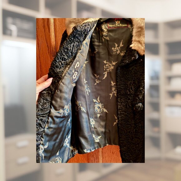 “Elegant vintage Persian Lamb Fur Jacket with a luxe pale mink collar. Timeless, - Picture 4 of 5